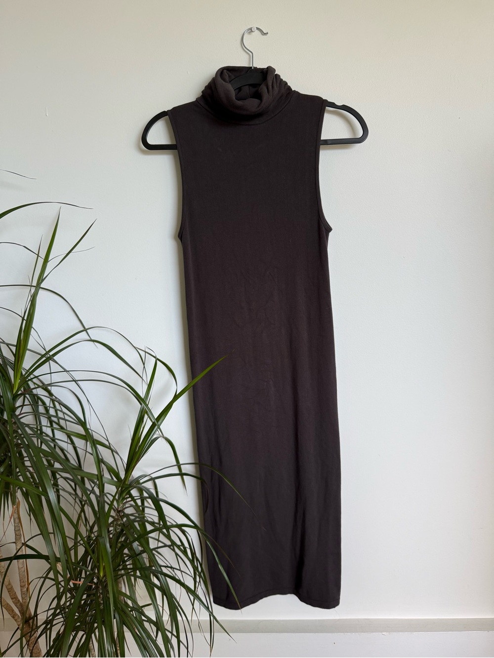 Zara Sleeveless Turtleneck Midi Dress in Dark Brown